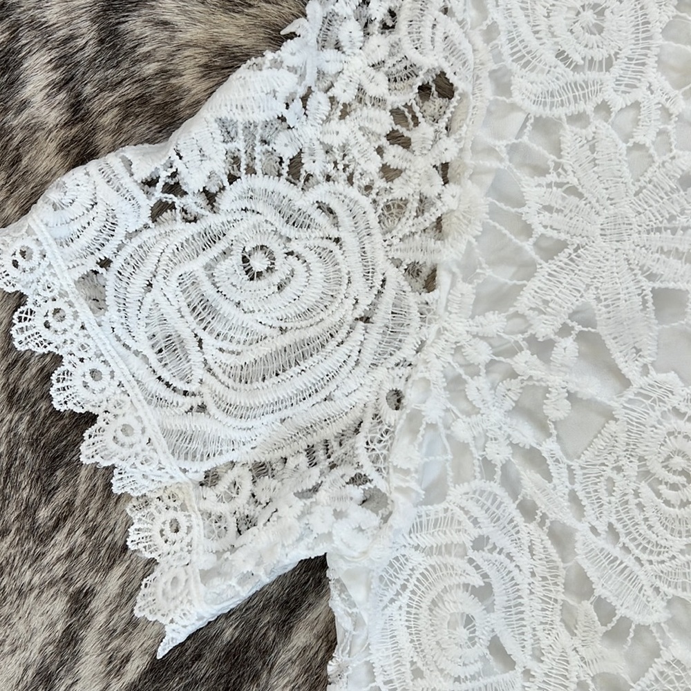 NWNT white crocheted lace top XL